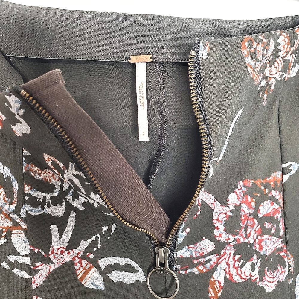 17) FREE PEOPLE Floral High Waisted Wide Bell Bottom Flare Sz. 2 - Picture 4 of 7